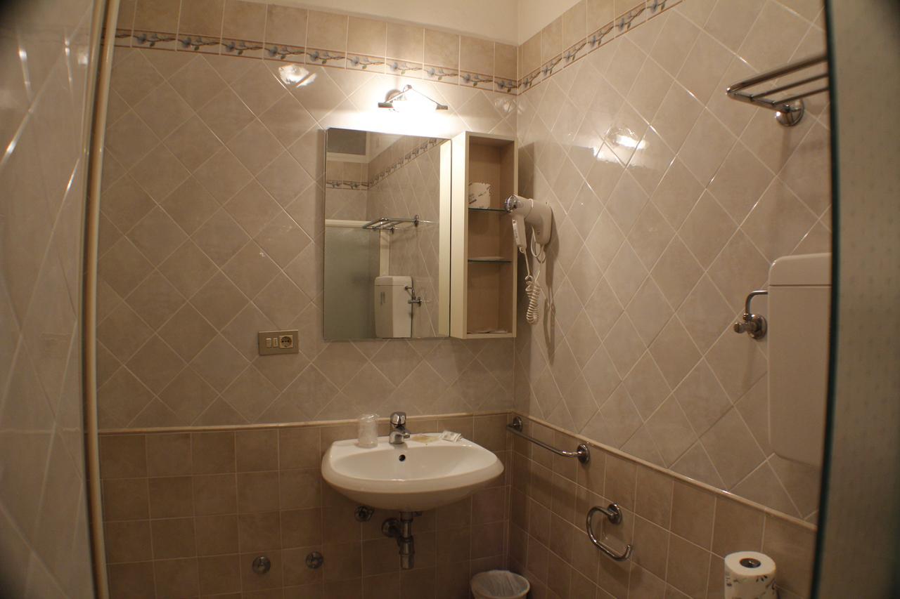 Hotel Adria Беллария-Иджеа-Марина Экстерьер фото
